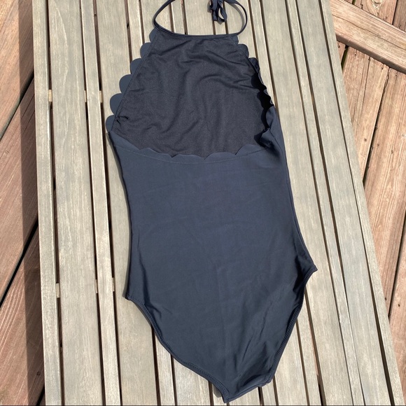 NWOT Halter Neck Scallop Trim One Piece Swimsuit - Picture 5 of 8